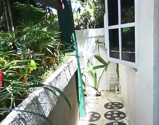 House Apartment's And Appartamento Legian